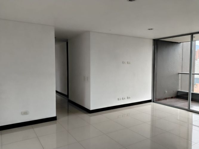 Apartamento de 3 alcobas en arriendo en El Poblado, Medellín, 130 m² · foto 9 de 20