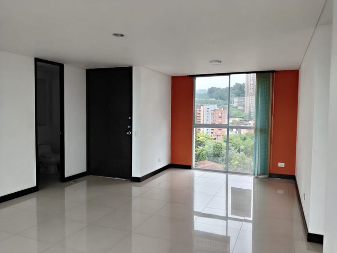 Apartamento de 3 alcobas en arriendo en El Poblado, Medellín, 130 m² · foto 2 de 20