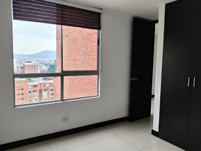 Apartamento de 3 alcobas en arriendo en El Poblado, Medellín, 130 m² · foto 12 de 20