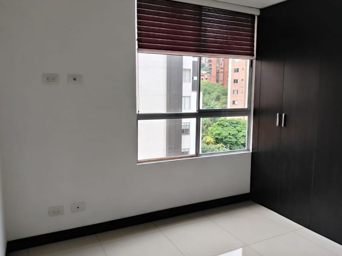 Apartamento de 3 alcobas en arriendo en El Poblado, Medellín, 130 m² · foto 13 de 20