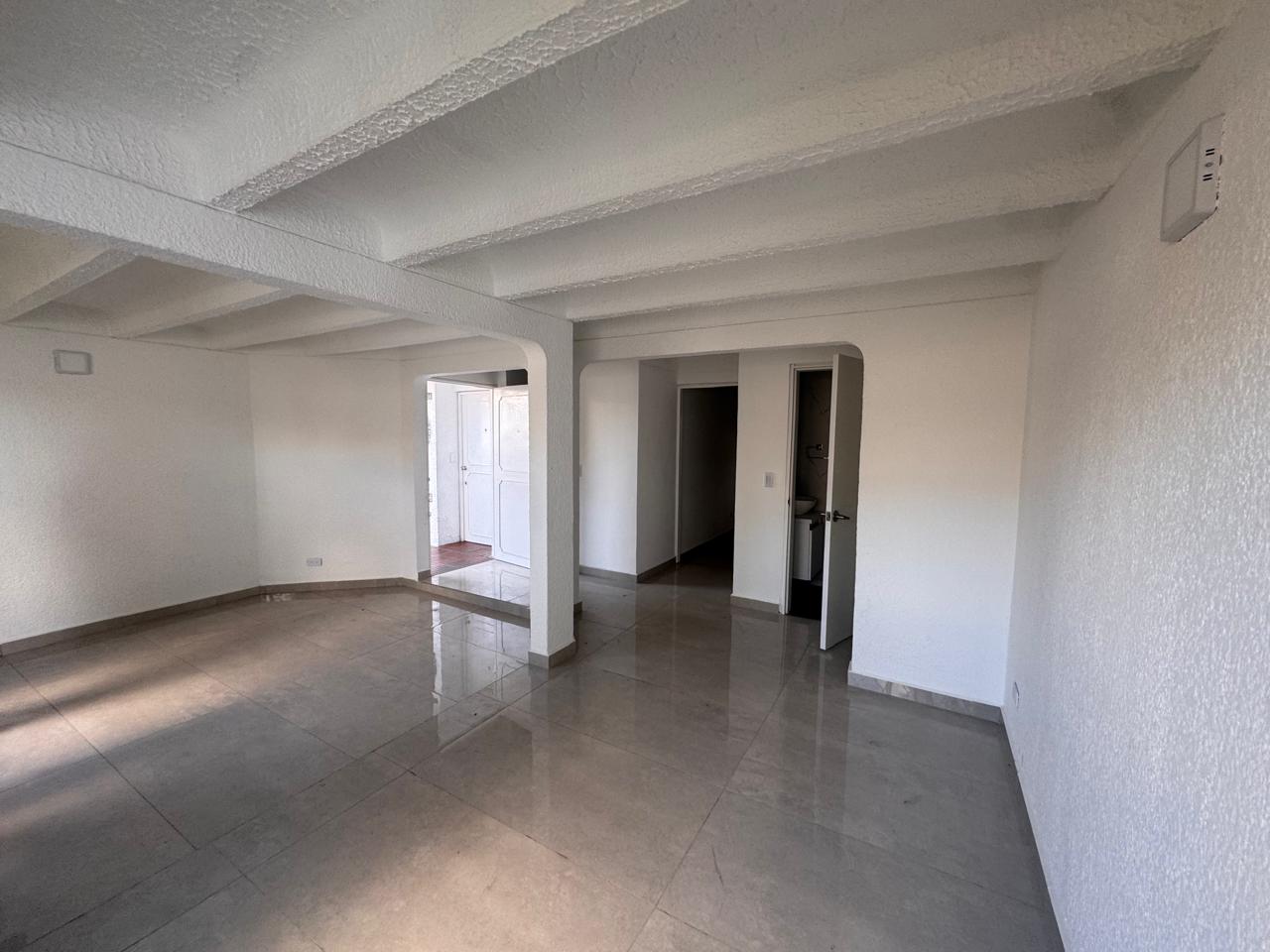 Casa en venta en Villa Del Prado, Bogotá · foto 3 de 24