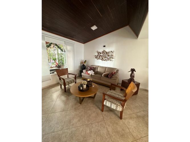 Casa de 4 alcobas en venta en Diamante 2, Bucaramanga, 210 m² · foto 2 de 14