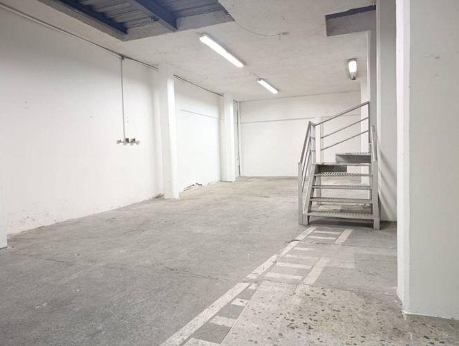 Bodega en arriendo en Colombia, Medellín, 350 m² · foto 3 de 13