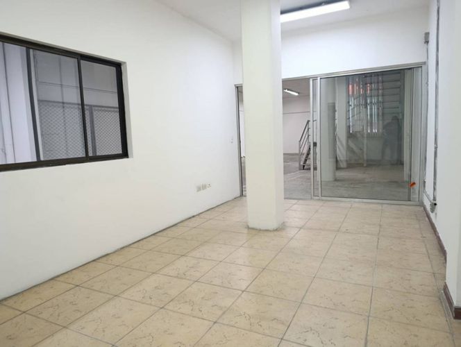 Bodega en arriendo en Colombia, Medellín, 350 m² · foto 8 de 13
