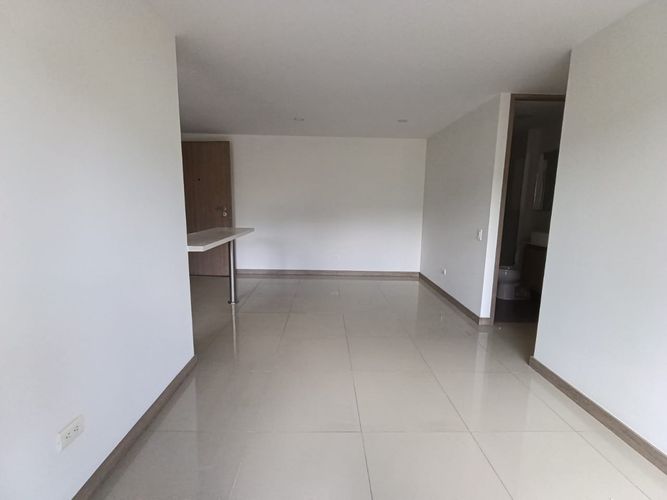 Apartamento de 3 alcobas en arriendo en Camino Verde, Envigado, 85 m² · foto 8 de 14