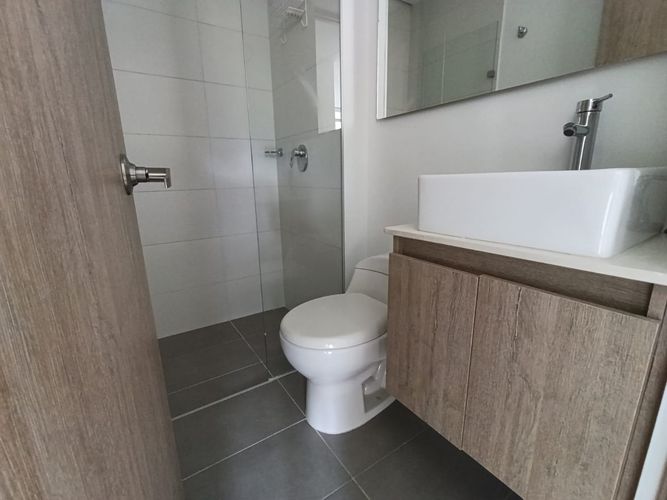 Apartamento de 3 alcobas en arriendo en Camino Verde, Envigado, 85 m² · foto 9 de 14
