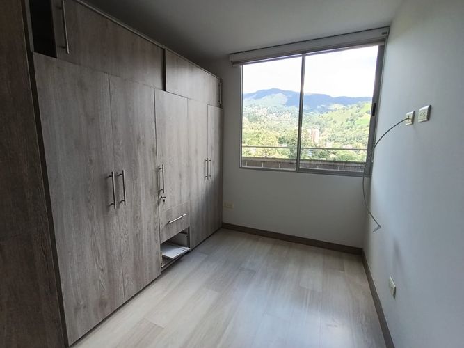 Apartamento de 3 alcobas en arriendo en Camino Verde, Envigado, 85 m² · foto 11 de 14