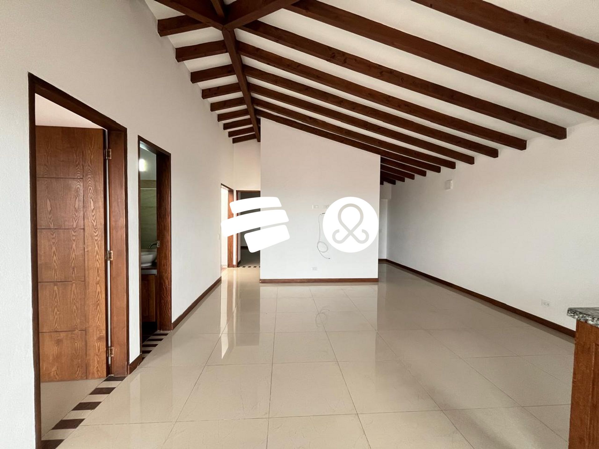 Apartamento de 2 alcobas en venta en El Carmen De Viboral, El Carmen de Viboral, 67 m² · foto 4 de 12