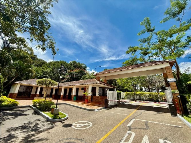 Casa de 4 alcobas en venta en Centro, Piedecuesta, 250 m² · foto 3 de 20