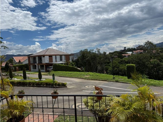 Casa de 4 alcobas en venta en Centro, Piedecuesta, 250 m² · foto 4 de 20