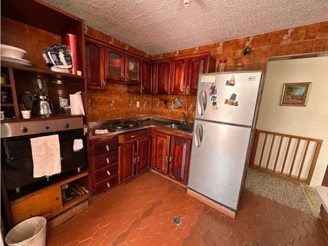 Casa de 4 alcobas en venta en Granjas De Provenza, Bucaramanga, 230 m² · foto 6 de 12