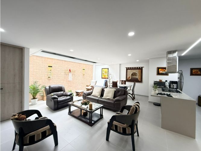 Casa de 3 alcobas en venta en Llano Grande, Rionegro, 160 m² · foto 3 de 13