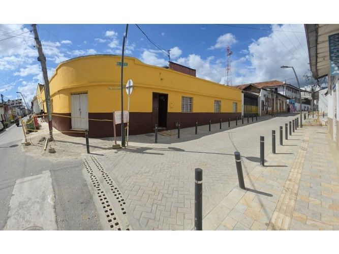 Casa de 10 alcobas en venta en Garcia Rovira, Bucaramanga, 260 m² · foto 4 de 18