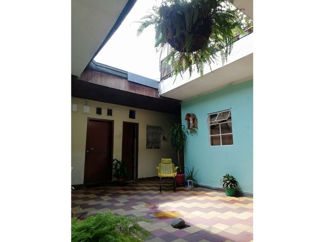 Casa de 10 alcobas en venta en Garcia Rovira, Bucaramanga, 260 m² · foto 9 de 18