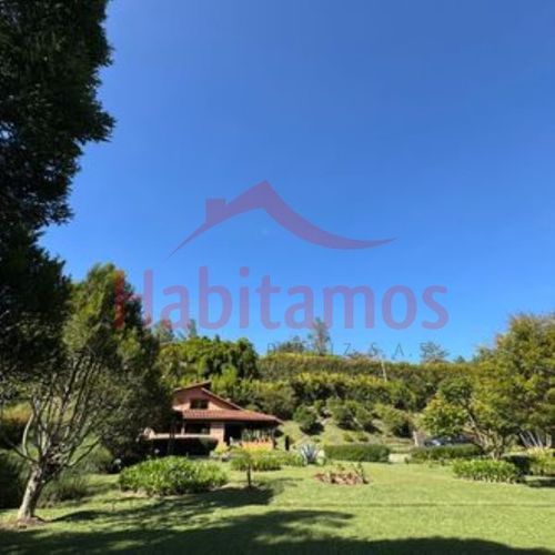 Casa de 3 alcobas en venta en Cuatro Esquinas, Marinilla · foto 2 de 24