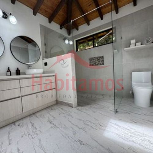 Casa de 3 alcobas en venta en Cuatro Esquinas, Marinilla · foto 21 de 24