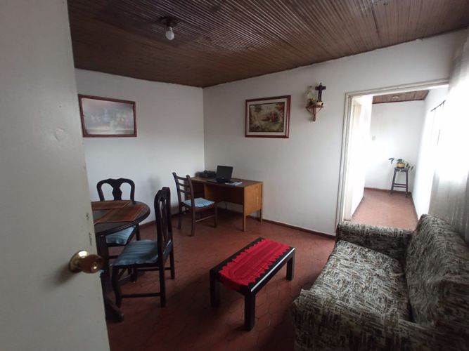 Casa de 3 alcobas en venta en Fontibon, Bogotá, 218 m² · foto 2 de 18