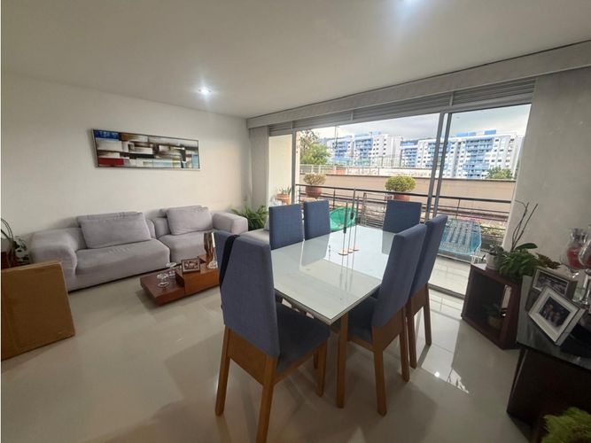 Apartamento de 3 alcobas en venta en Galvisia, Floridablanca, 98 m² · foto 4 de 21