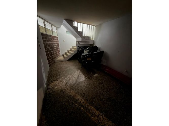 Casa de 8 alcobas en venta en Pablo Vi, Bucaramanga, 220 m² · foto 5 de 18