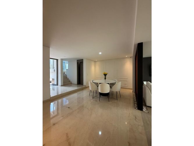 Casa de 4 alcobas en venta en Lagos Del Cacique, Bucaramanga, 220 m² · foto 8 de 24