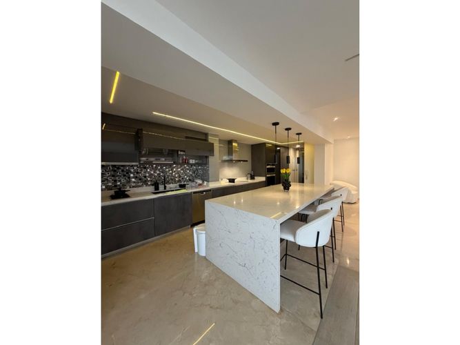 Casa de 4 alcobas en venta en Lagos Del Cacique, Bucaramanga, 220 m² · foto 10 de 24