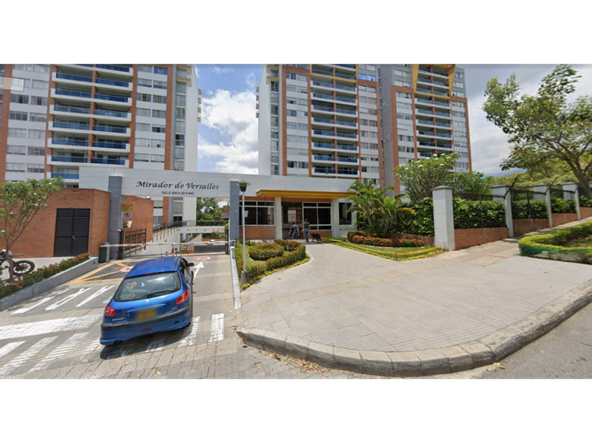 Apartamento de 3 alcobas en venta en Versalles, Bucaramanga, 96 m² · foto 2 de 11