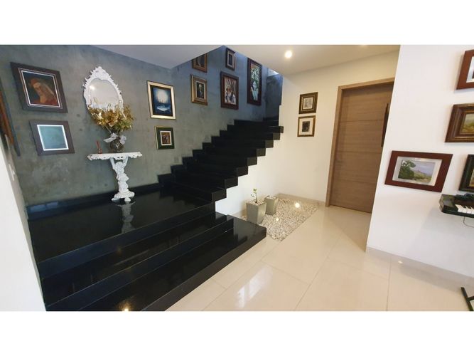 Casa de 5 alcobas en venta en Ruitoque, Floridablanca, 720 m² · foto 4 de 24