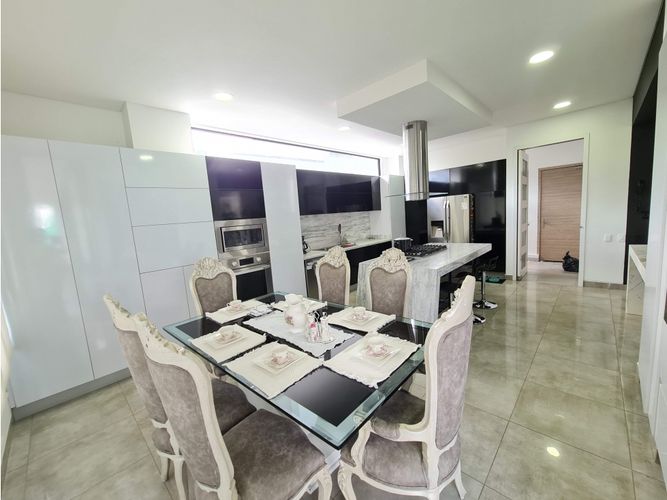 Casa de 5 alcobas en venta en Ruitoque, Floridablanca, 720 m² · foto 11 de 24
