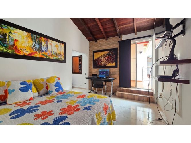 Casa de 5 alcobas en venta en Lagos Del Cacique, Bucaramanga, 693 m² · foto 11 de 16