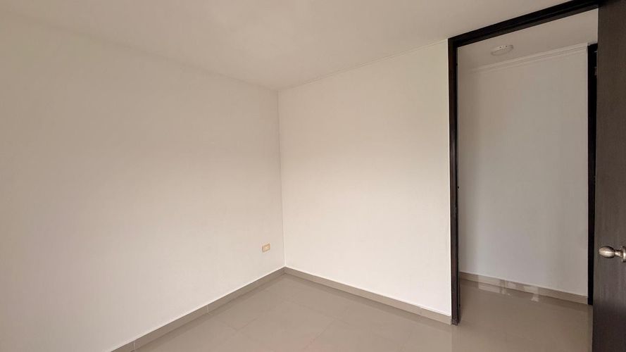 Apartamento de 3 alcobas en venta en Ciudadela Villamil, Girón, 59 m² · foto 13 de 21