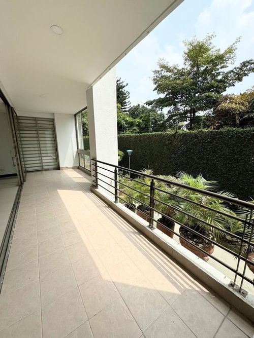 Apartamento en venta en Ciudad Jardin, Cali · foto 13 de 14