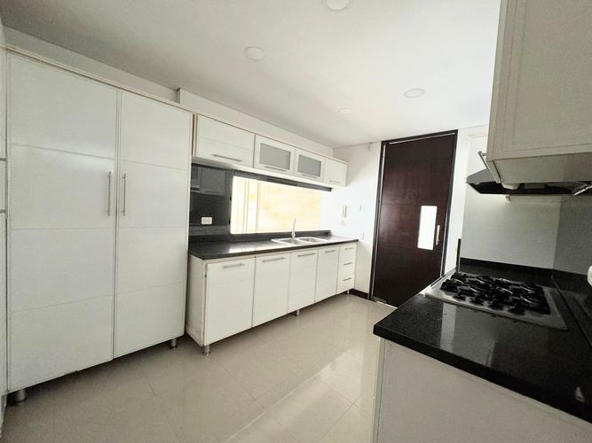 Apartamento en venta en Ciudad Jardin, Cali · foto 14 de 14