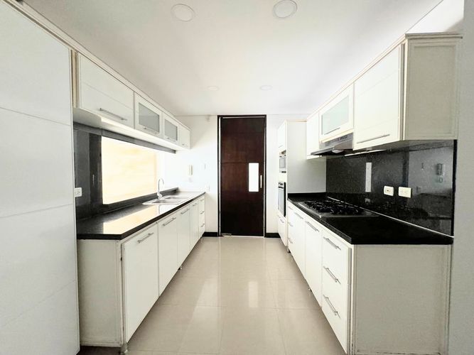 Apartamento en venta en Ciudad Jardin, Cali · foto 7 de 14