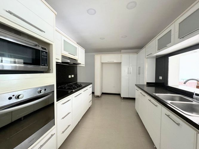Apartamento en venta en Ciudad Jardin, Cali · foto 5 de 14