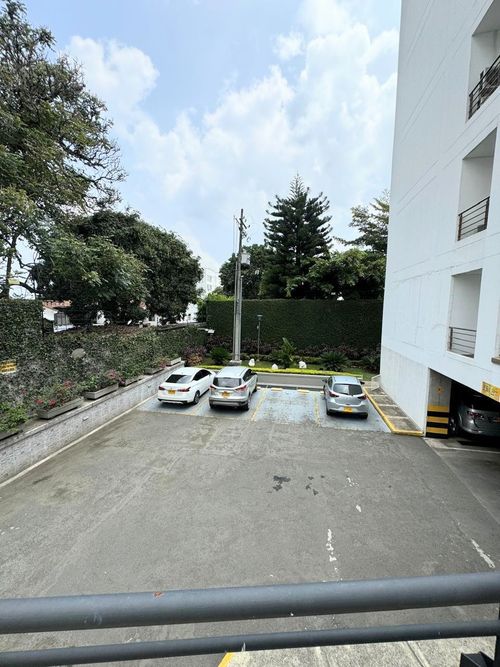 Apartamento en venta en Ciudad Jardin, Cali · foto 10 de 14