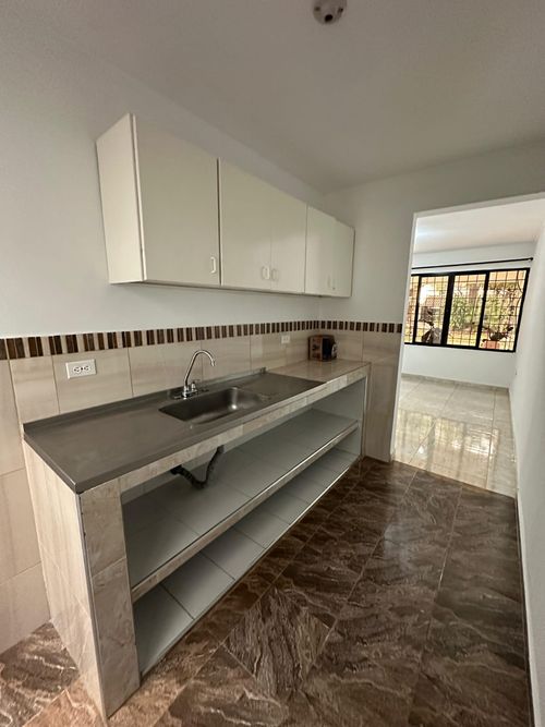 Casa de 10 alcobas en venta en Santa Anita, Cali, 247 m² · foto 8 de 14