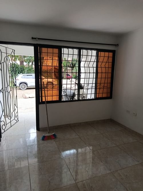 Casa de 10 alcobas en venta en Santa Anita, Cali, 247 m² · foto 9 de 14