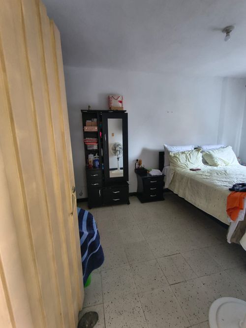 Casa de 5 alcobas en venta en La Libertad, Cali, 220 m² · foto 7 de 18
