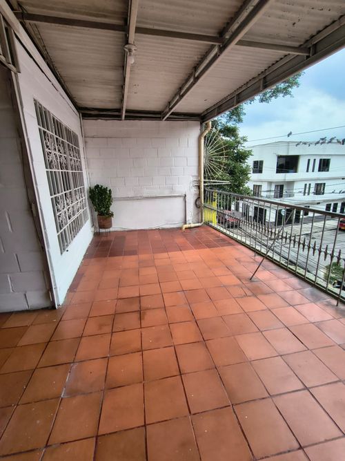 Casa de 5 alcobas en venta en La Libertad, Cali, 220 m² · foto 12 de 18