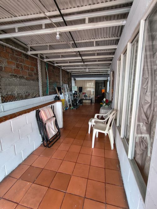 Casa de 5 alcobas en venta en La Libertad, Cali, 220 m² · foto 13 de 18