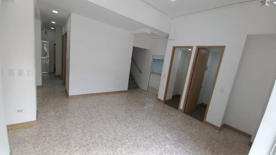 Local en arriendo en San Vicente, Cali, 324 m² · foto 6 de 20