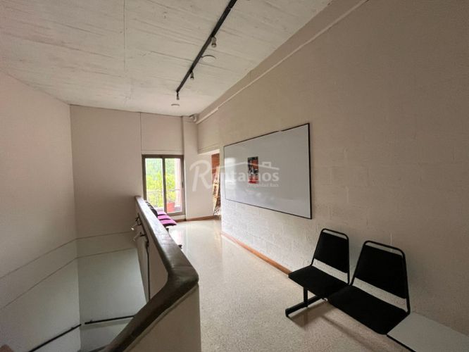 Bodega en arriendo en San Antonio, Medellín, 1650 m² · foto 13 de 24
