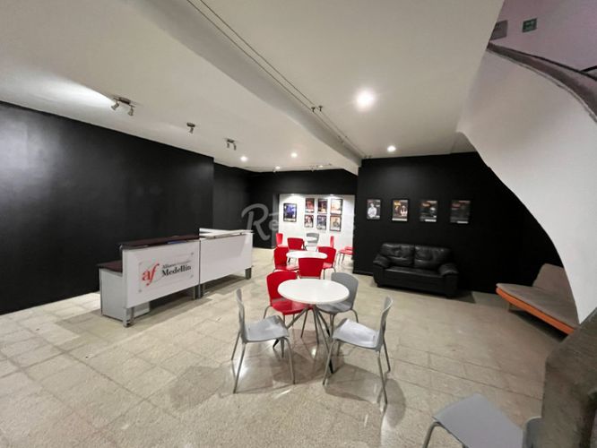 Local en arriendo en San Antonio, Medellín, 1650 m² · foto 8 de 24
