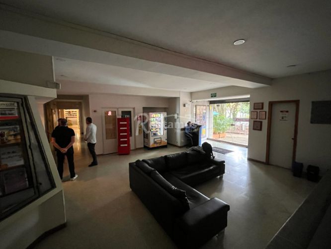 Oficina en arriendo en San Antonio, Medellín, 1650 m² · foto 9 de 24