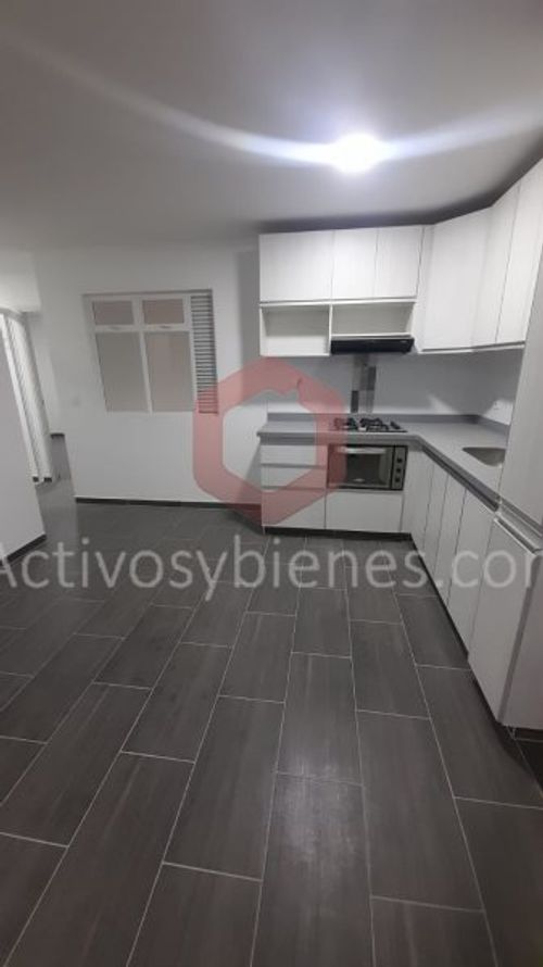 Apartamento de 2 alcobas en venta en Barrio Nuevo, Bello, 70 m² · foto 2 de 11
