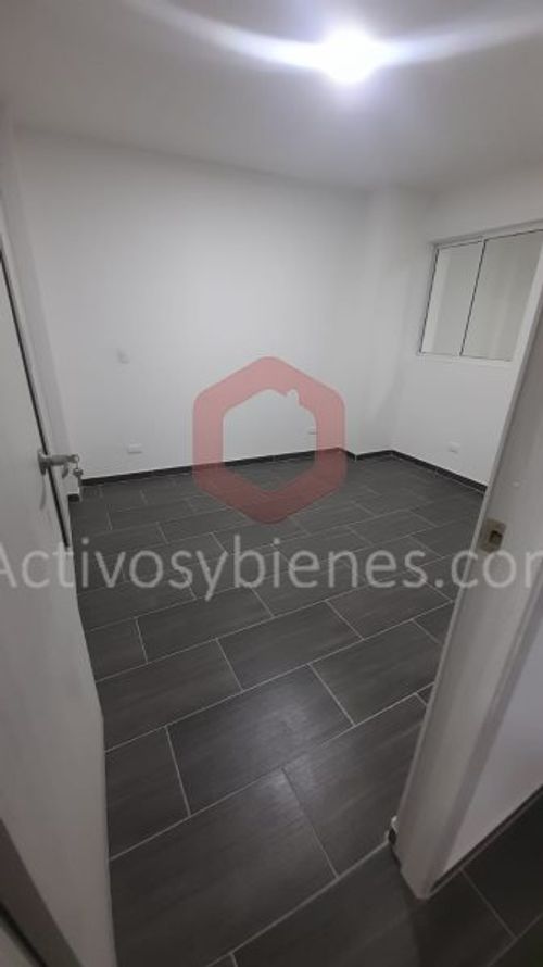Apartamento de 2 alcobas en venta en Barrio Nuevo, Bello, 70 m² · foto 3 de 11