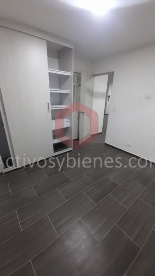 Apartamento de 2 alcobas en venta en Barrio Nuevo, Bello, 70 m² · foto 6 de 11