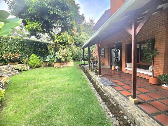 Casa de 4 alcobas en venta en Pance, Cali, 400 m² · foto 2 de 24