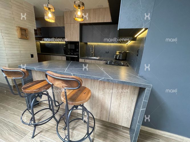 Casa de 3 alcobas en venta en Lomitas, La Ceja, 216 m² · foto 5 de 19
