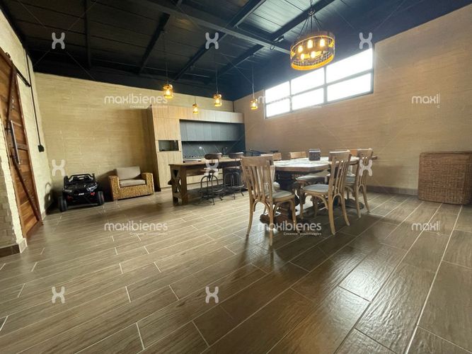 Casa de 3 alcobas en venta en Lomitas, La Ceja, 216 m² · foto 6 de 19
